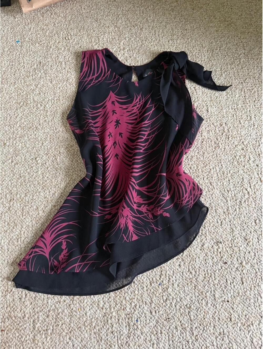 y2k Black & pink feather print asymmetrical blouse